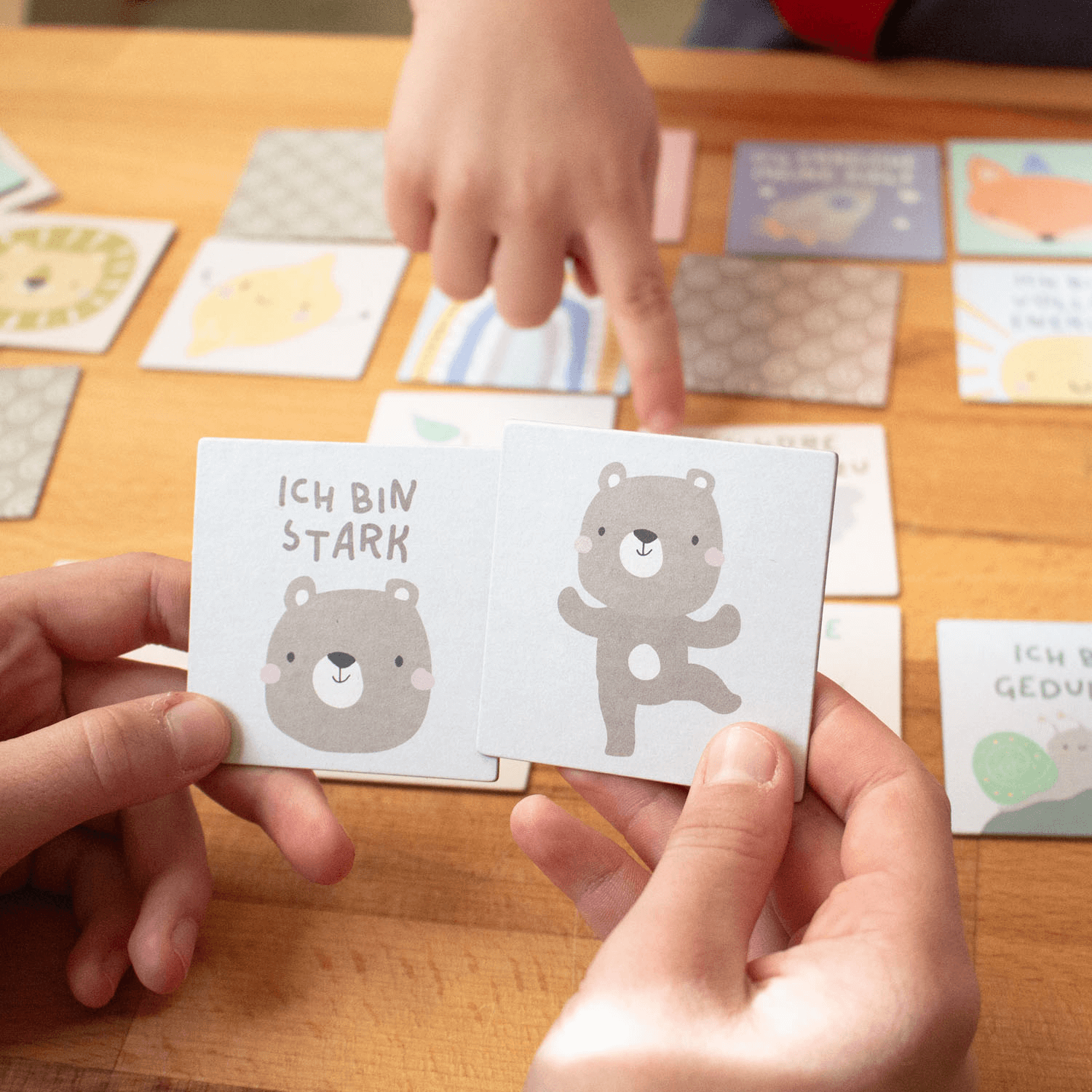 Spielerisch zum Selbstbewusstsein: Entdecke unser Affirmationskarten-Memospiel für Kinder - malmichbuntbest.com