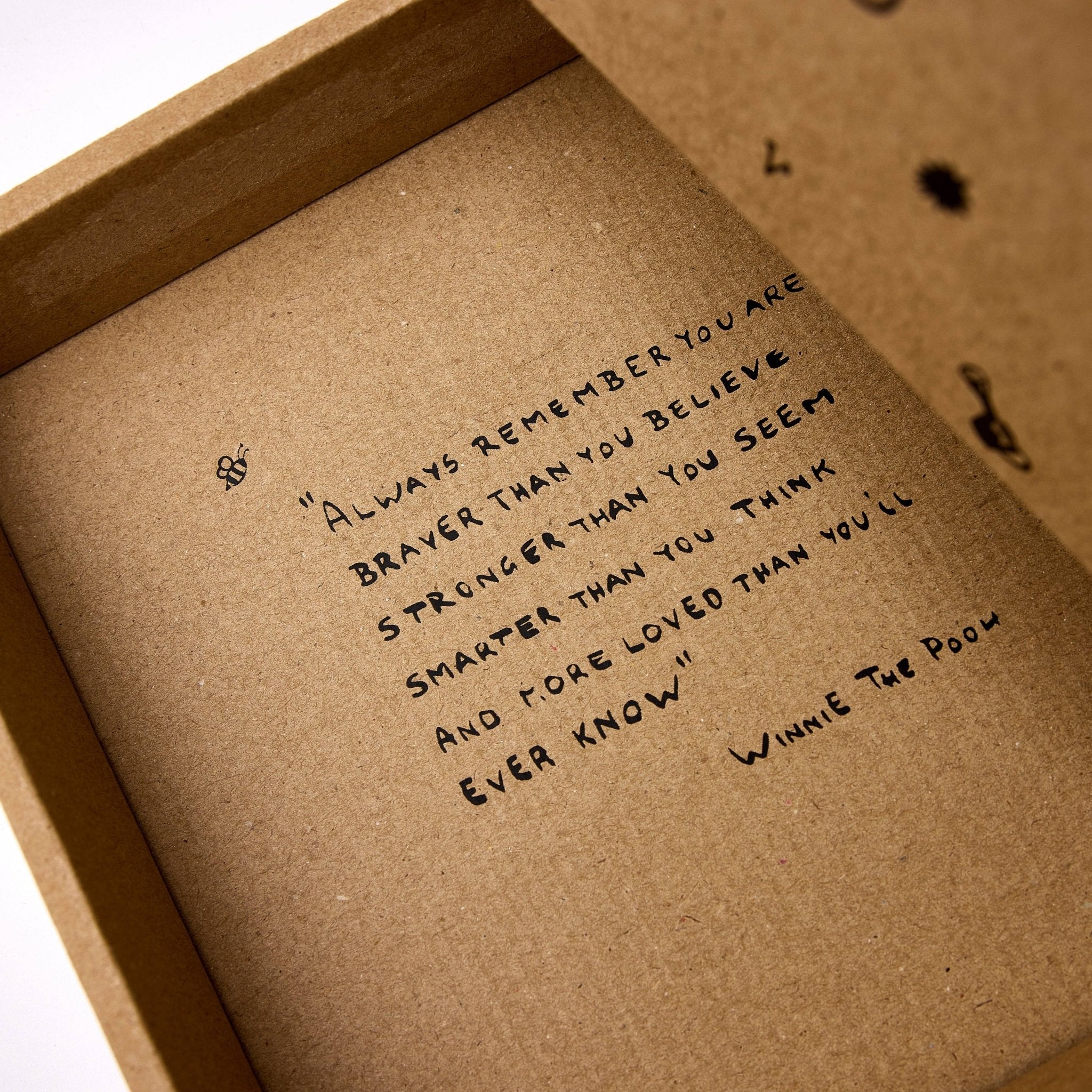 Baby - Geschenkbox - "Tiny Paws" - Nachhaltig & Bio Saga Copenhagen - malmichbuntbest.com