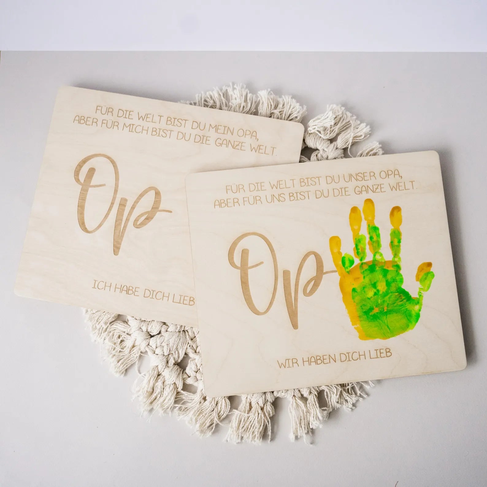 Handabdruck Brettchen Opa – Personalisiertes Holzgeschenk (1 Kind) Alicas Schlawiner - malmichbuntbest.com