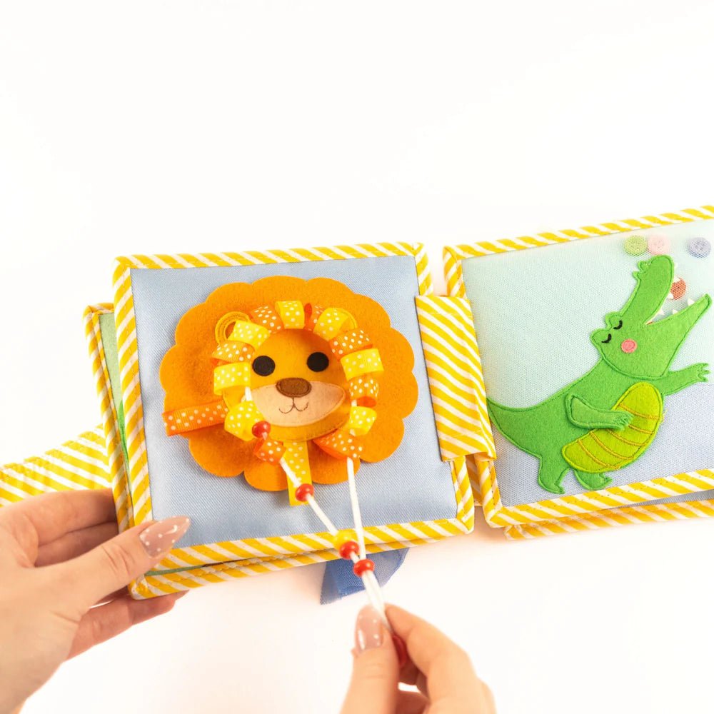 Mini Quiet Book "Kleine Buntschuppe" (ab 6 Monate) Jolly Designs - malmichbuntbest.com