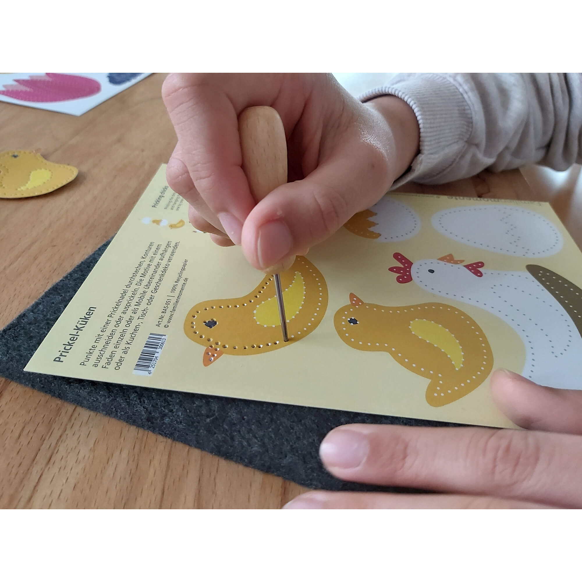 Prickeln für Kinder - Prickelset Wiese & Küken Familienmomente - malmichbuntbest.com