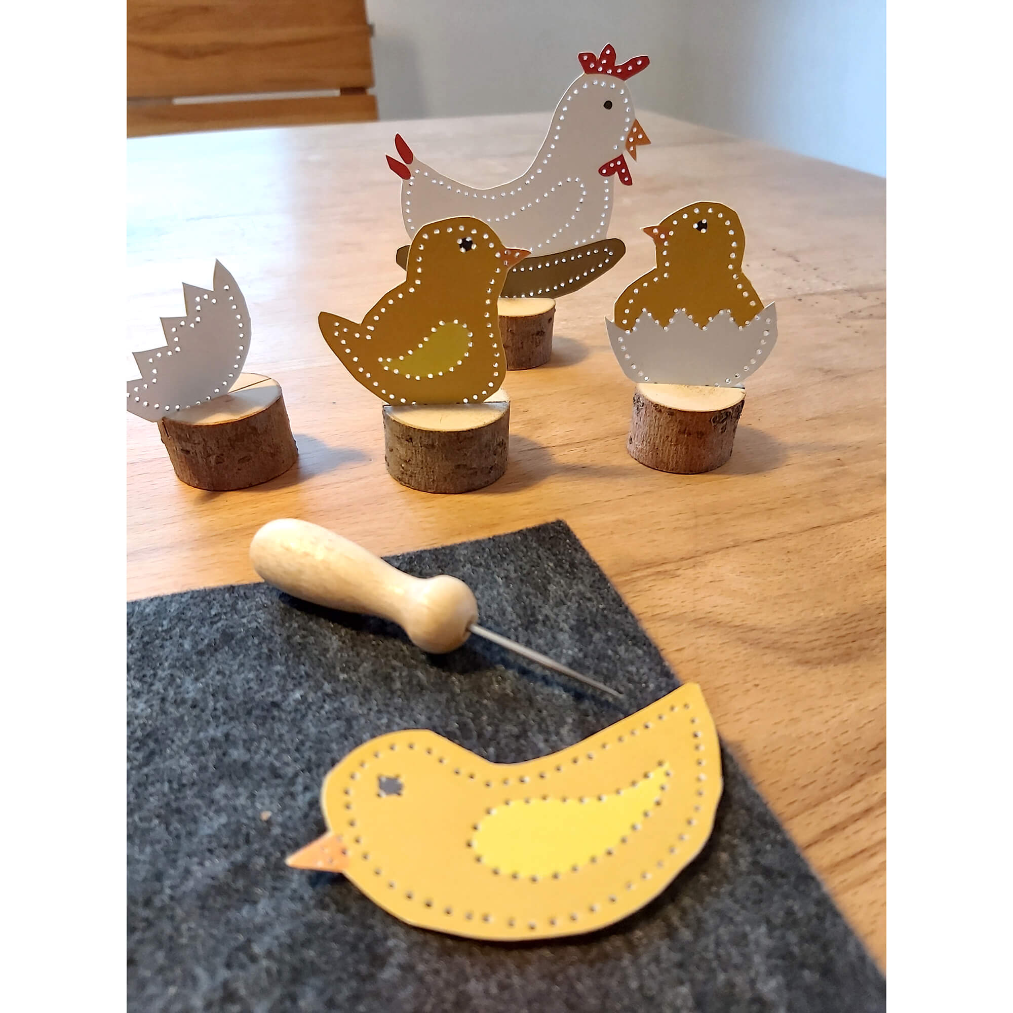 Prickeln für Kinder - Prickelset Wiese & Küken Familienmomente - malmichbuntbest.com